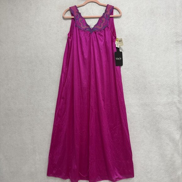 Vintage Vanity Fair Nightgown Womens Medium Fuchsia Nylon Tricot Embroidered 80s - Picture 1 of 9